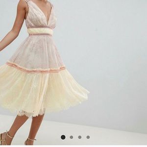 🔝 Asos Design delicate Lace Midi Prom Dress